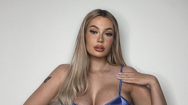 Full leaked Denise mski  page private onlyfans photo