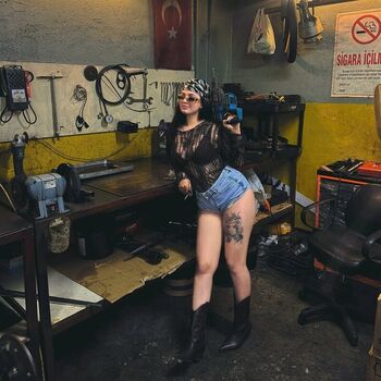 Full leaked Deniz cura private photo