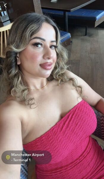 Full leaked Desiqueenuk private photo