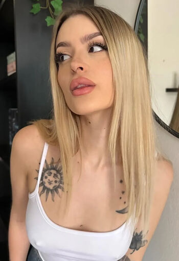 Full leaked Detremia private onlyfans photo