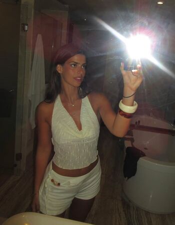 Full leaked Develique page private onlyfans photo