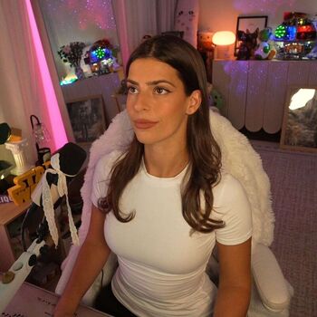 Full leaked Develique private photo