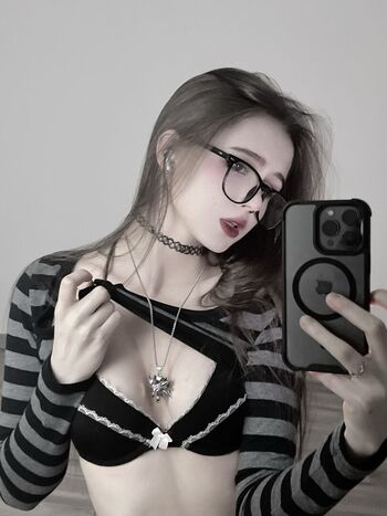 Full leaked Devibtch private onlyfans photo