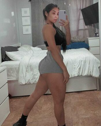 Full leaked Deyaris arai private onlyfans photo