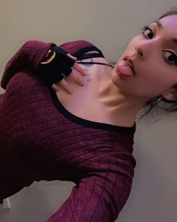 Full leaked Dezmybby private photo