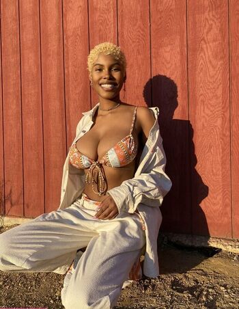 Full leaked Diamond white private photo