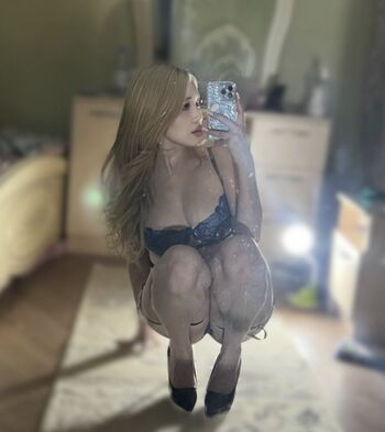 Full leaked Didaenerys private photo