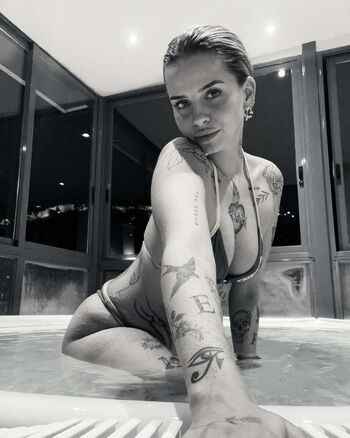 Full leaked Didi shana private onlyfans photo