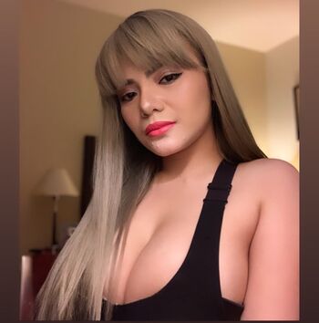 Full leaked Dinarcandy private photo