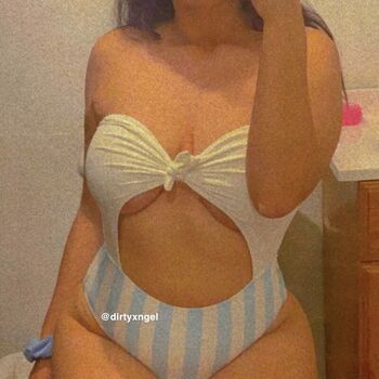 Full leaked Dirtyxngel private photo