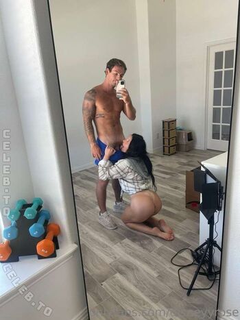 Full leaked Disneyyrose private photo