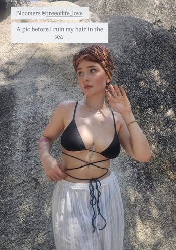 Full leaked Ditsy floral private onlyfans photo