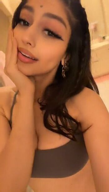 Full leaked Divaflawless private onlyfans photo