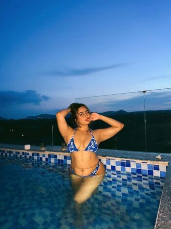 Full leaked Divya mistry private photo