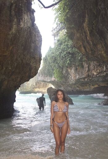 Full leaked Divya sashendran private onlyfans photo