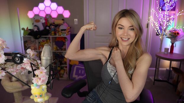 Full leaked Dizzykitten page private onlyfans photo