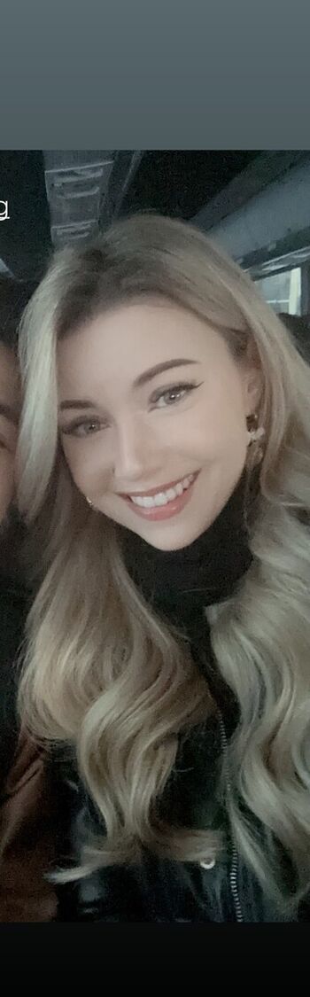 Full leaked Dizzykitten page private onlyfans photo