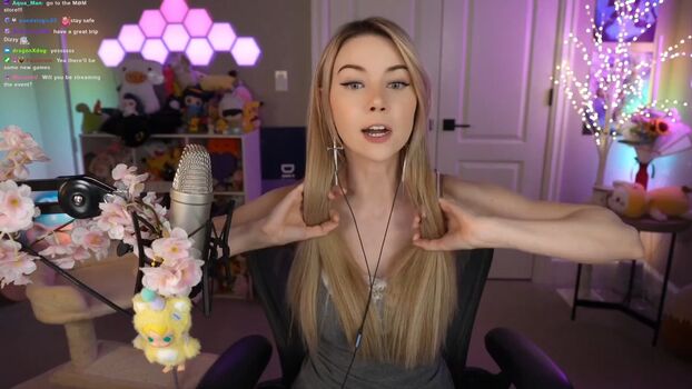 Full leaked Dizzykitten page private onlyfans photo