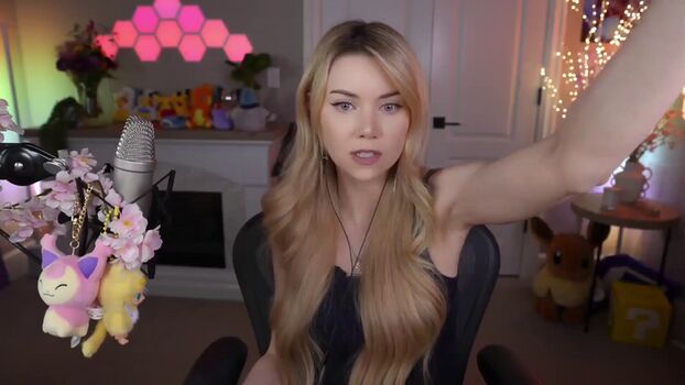 Full leaked Dizzykitten page private photo