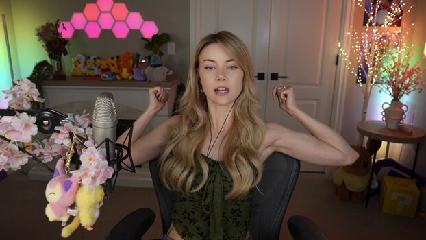 Full leaked Dizzykitten private photo