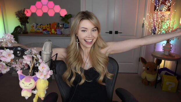 Full leaked Dizzykitten private photo