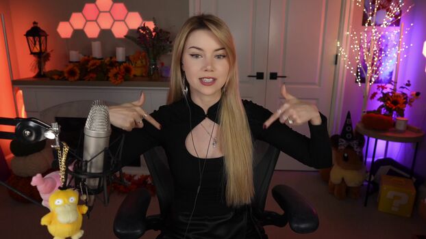 Full leaked Dizzykitten private photo