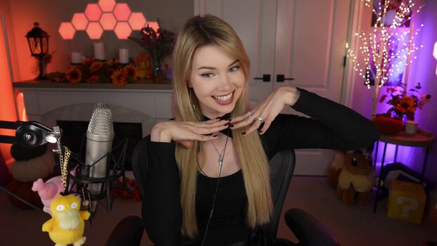 Full leaked Dizzykitten private photo
