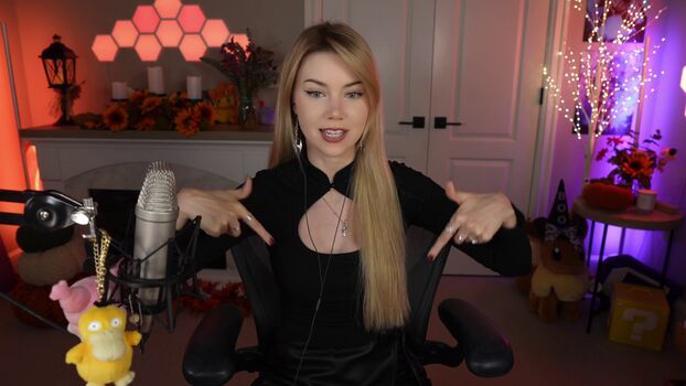 Full leaked Dizzykitten private photo