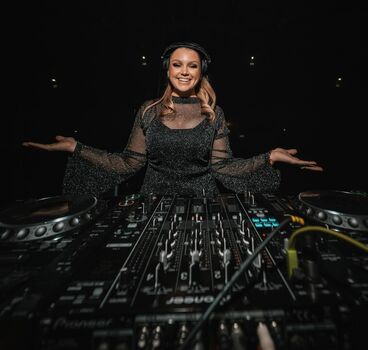 DJ Jeny Preston