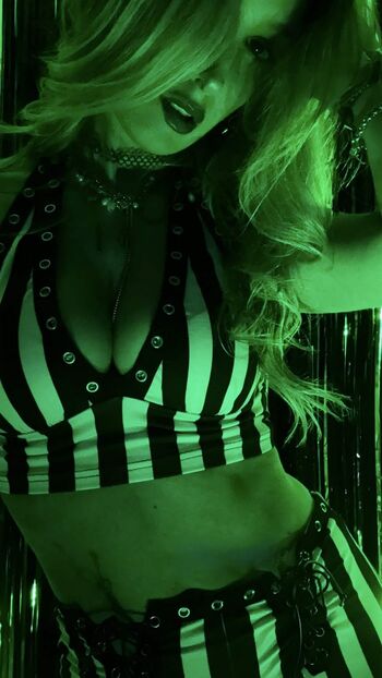 Full leaked Djmissshelton private onlyfans photo