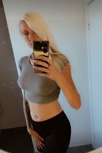 Full leaked Dk babe private onlyfans photo