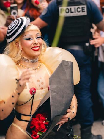 Full leaked Doja cat page private photo