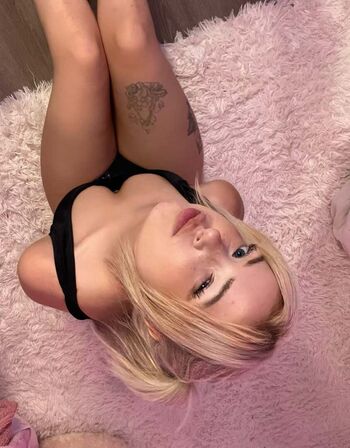 Full leaked Dollblush private onlyfans photo