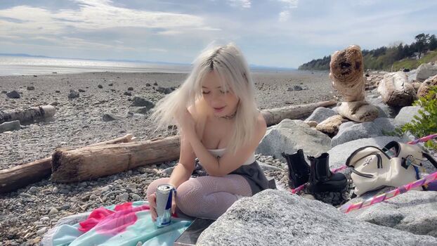 Full leaked Dollblush private onlyfans photo