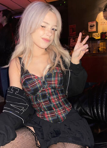 Full leaked Dollblush private photo