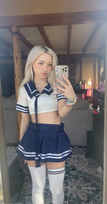 Full leaked Dollblush private photo