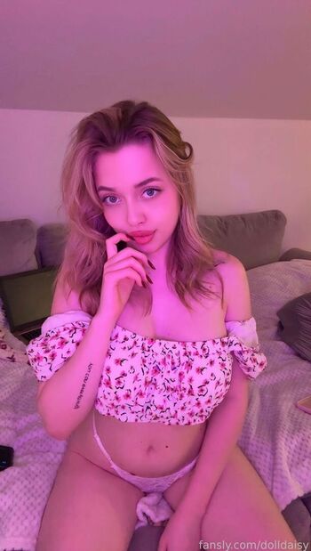 Full leaked Dolldaisy page private onlyfans photo
