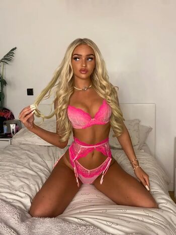 Full leaked Dollyrokstar private onlyfans photo