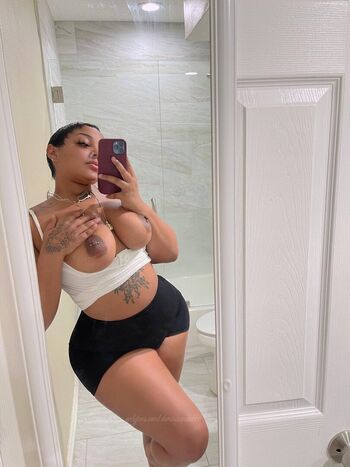 Full leaked Dominicandubbb private photo