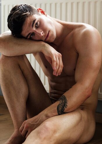 Full leaked Dominik private photo