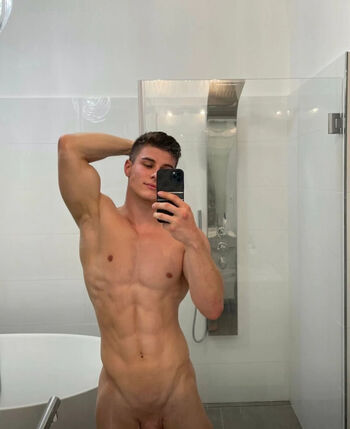 Full leaked Dominik private photo