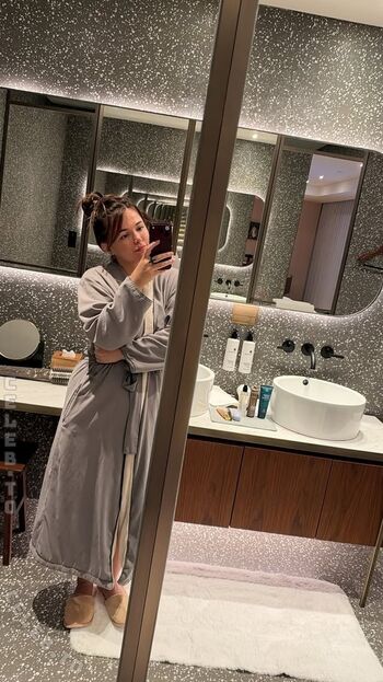 Full leaked Donaspock private photo