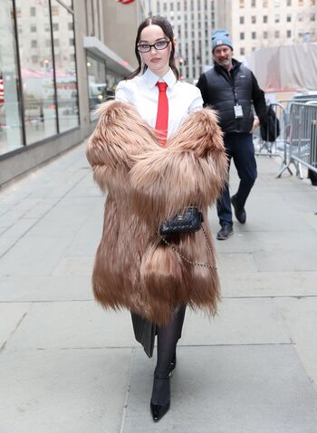 Full leaked Dove cameron page private onlyfans photo