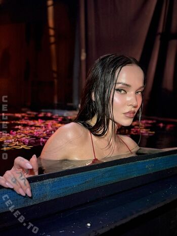 Full leaked Dove cameron private photo