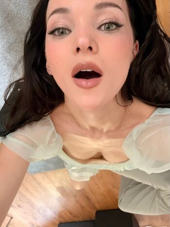 Dove Cameron
