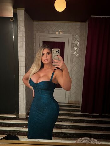 Full leaked Dr colette larsen private photo