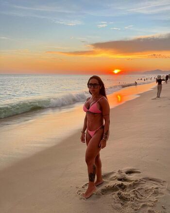 Dra. Thatiane Oliveira