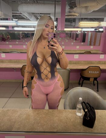 Full leaked Dreamofgeni private onlyfans photo