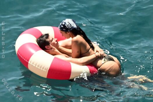Full leaked Dua lipa page private photo