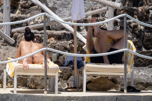Full leaked Dua lipa  page private photo